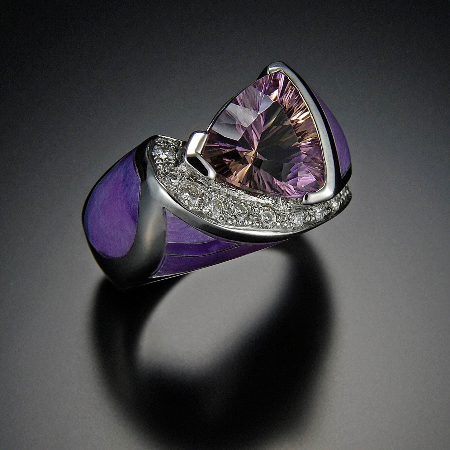 Stainless women's ring