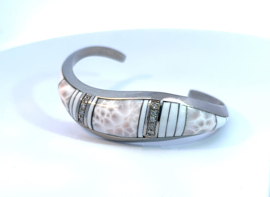 Stainless women's bracelet