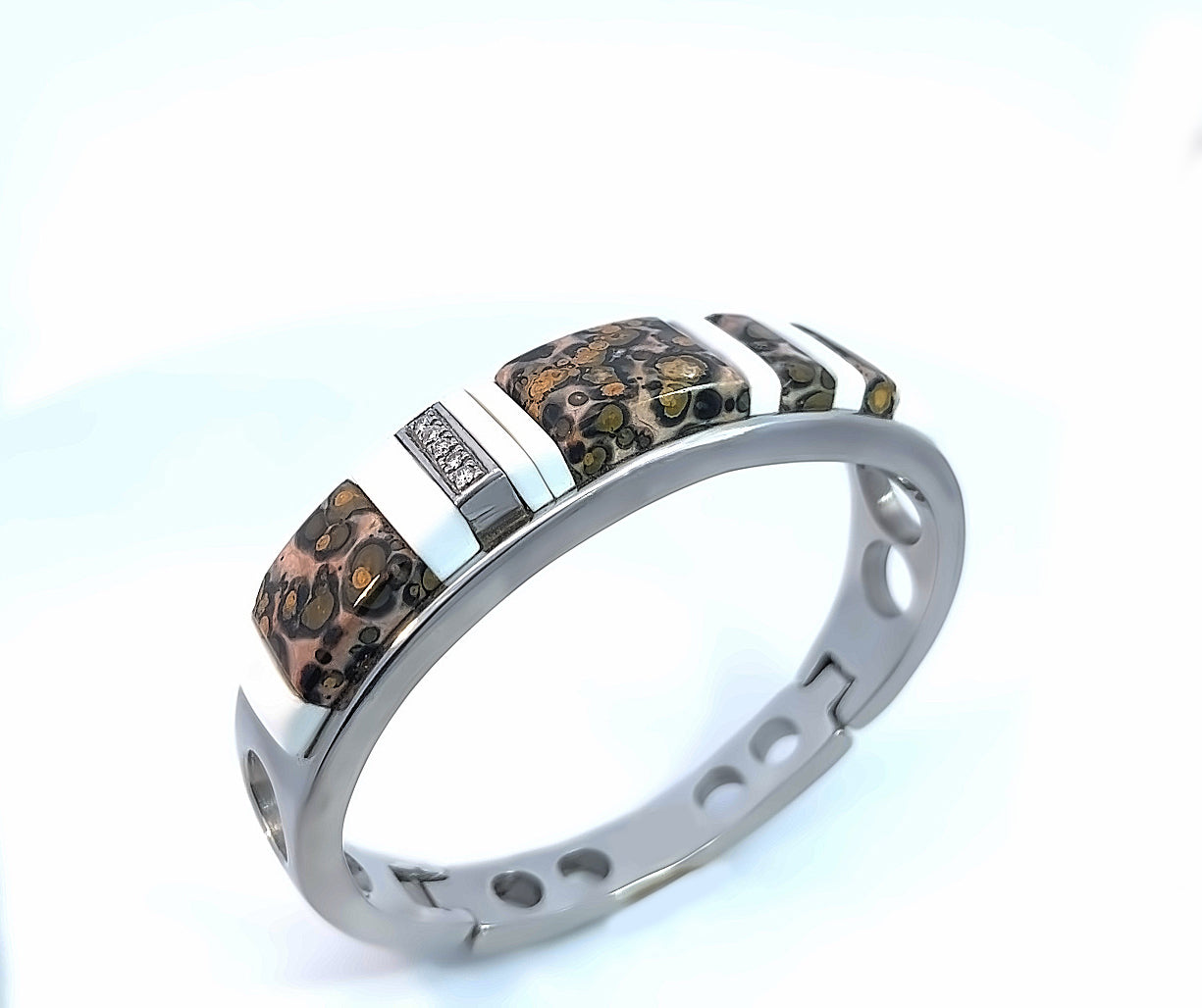 Stainless women's bracelet