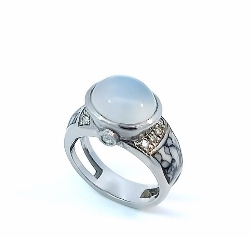 Stainless women's ring
