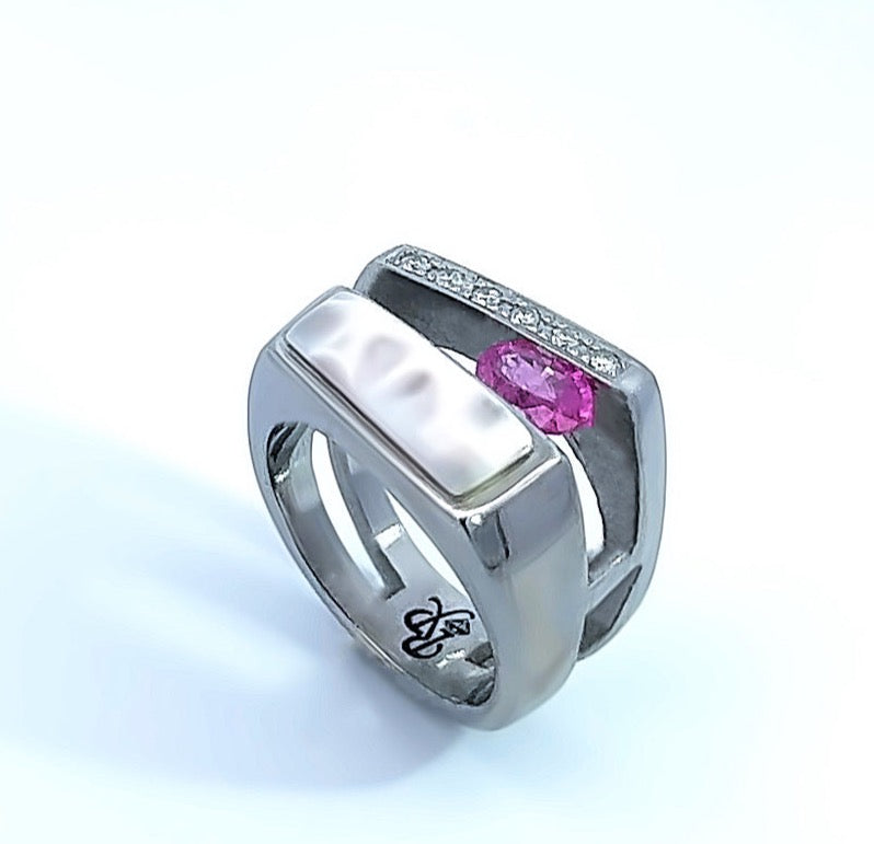 Stainless women's ring