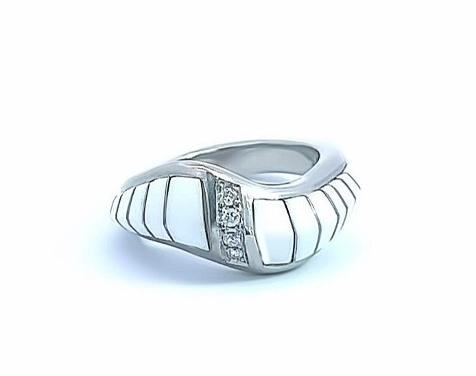 Stainless women's ring