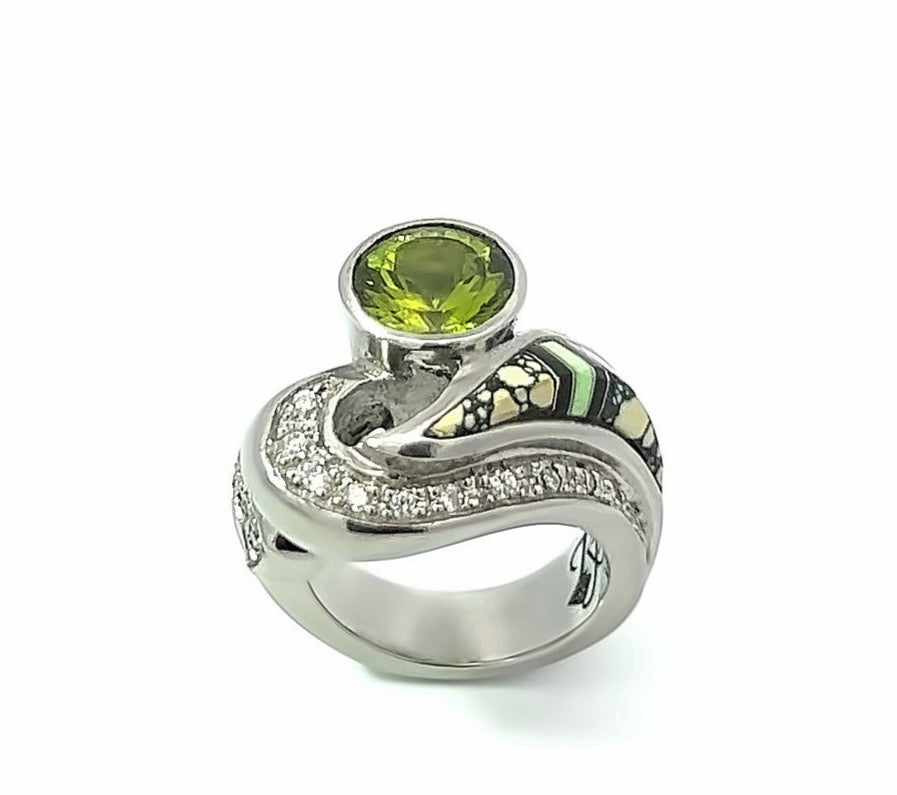 Stainless women' s ring